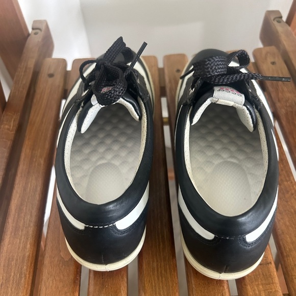 ECCO Women’s Hybrid Sneaker-Sport Shoe Size 37 (W 6.5-7) - Picture 7 of 11